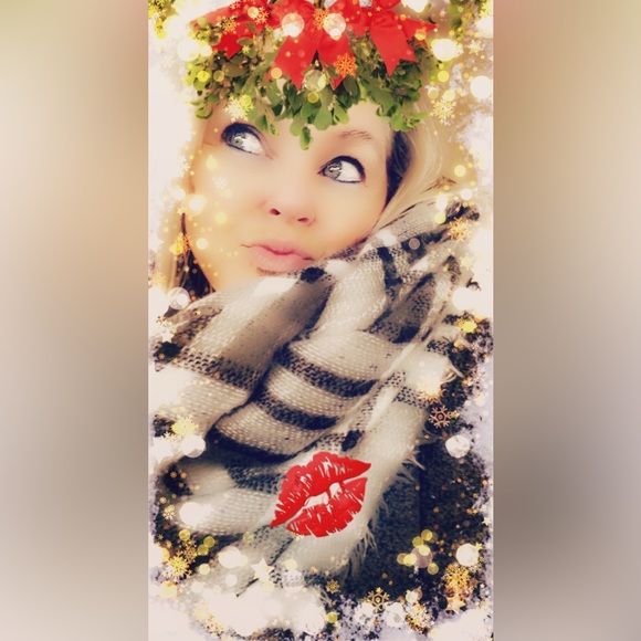 POP UP ❤️‍🔥Going LIVE! LIKE ❤️FOLLOW ❤️Get notified when I’m LIVE! - Picture 14 of 17